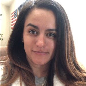 Meet your Posher, Esmeralda